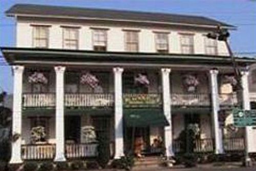 The National Hotel Frenchtown Экстерьер фото